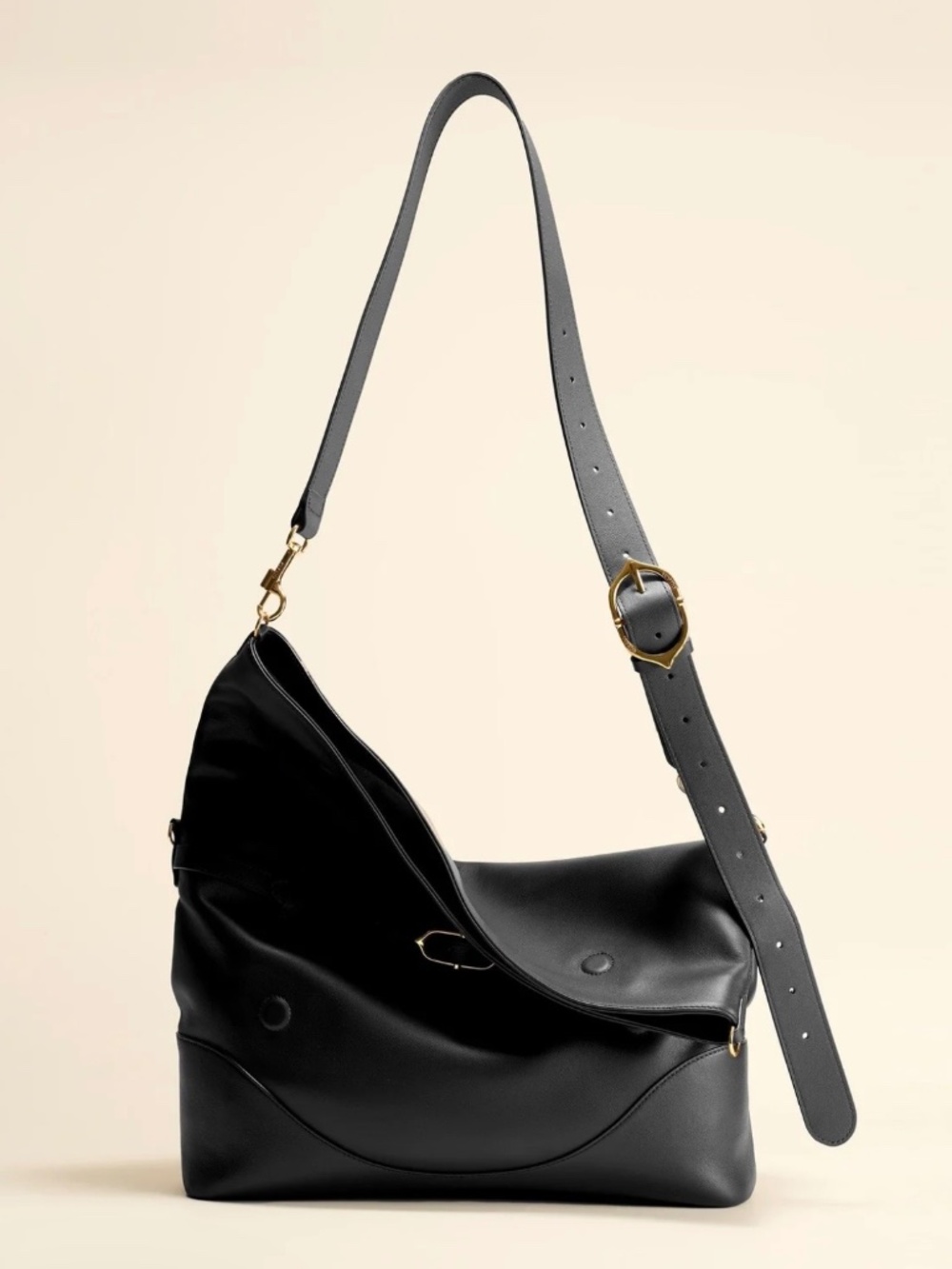OLEADA Onyx Leather Marina Foldover Bag